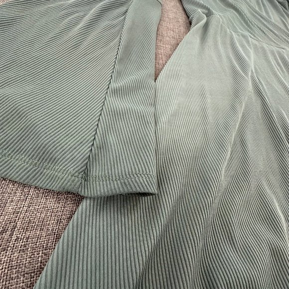 Topshop Ribbed Dress Bell Long Sleeves V-Neck Size 8 Nylon & Elastane‎ Green - Picture 5 of 14